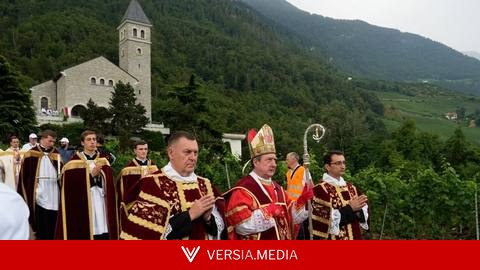 Rebel Catholic group SSPX defies pope, consecrates bishops